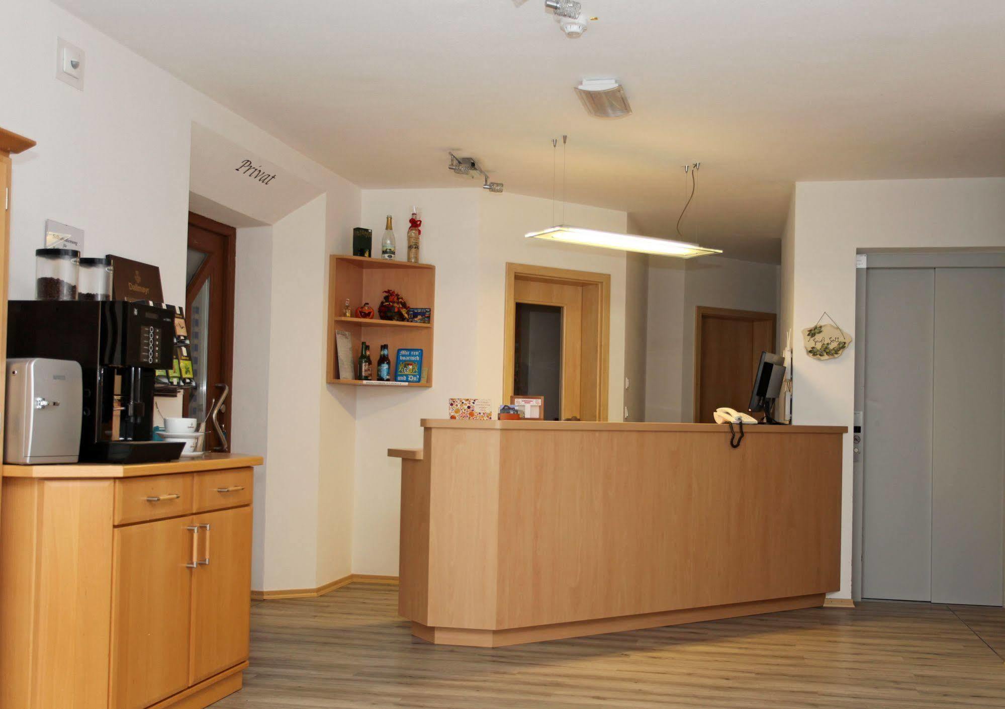 Hotel Garni Hopfengold Wolnzach Bagian luar foto
