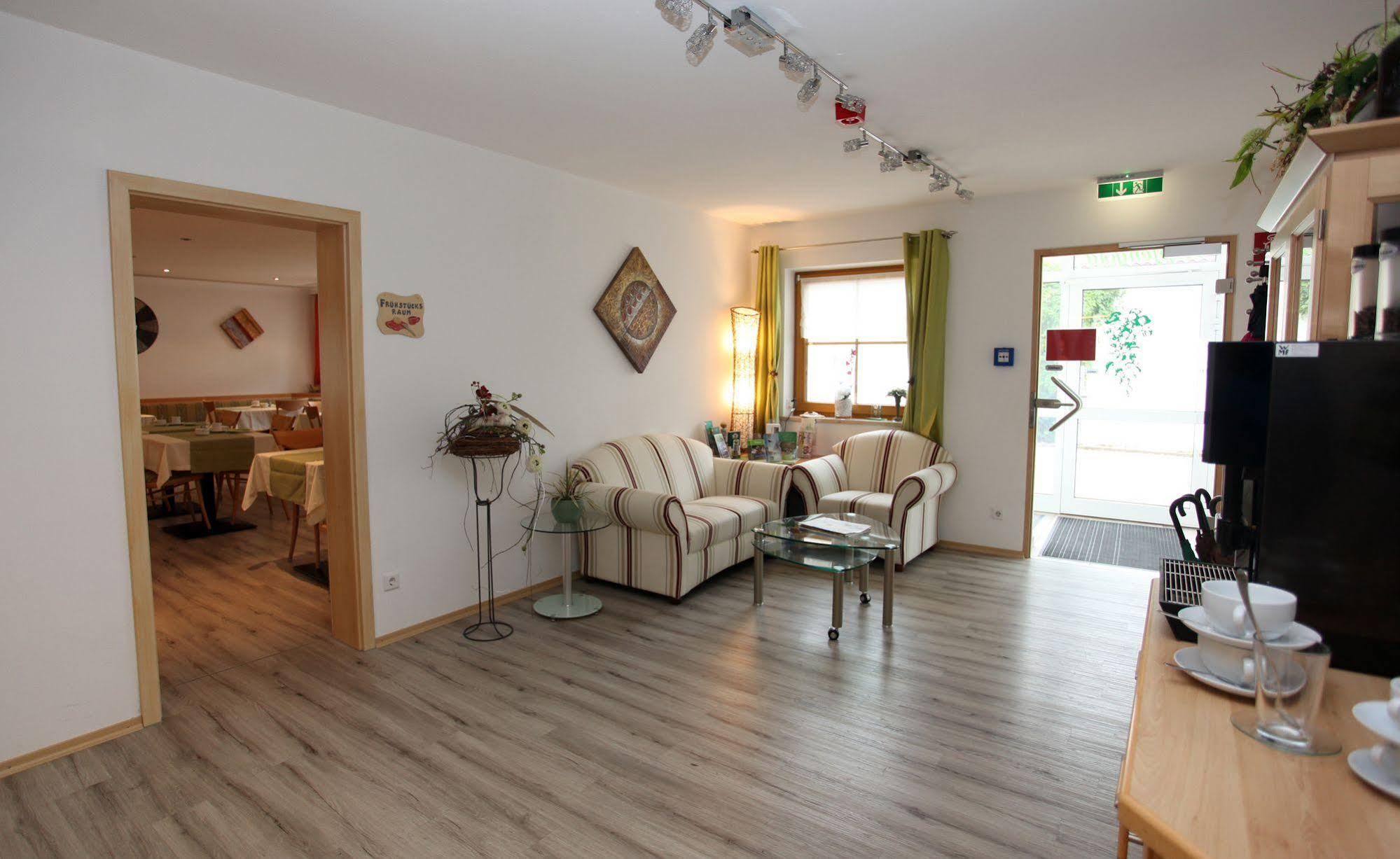 Hotel Garni Hopfengold Wolnzach Bagian luar foto
