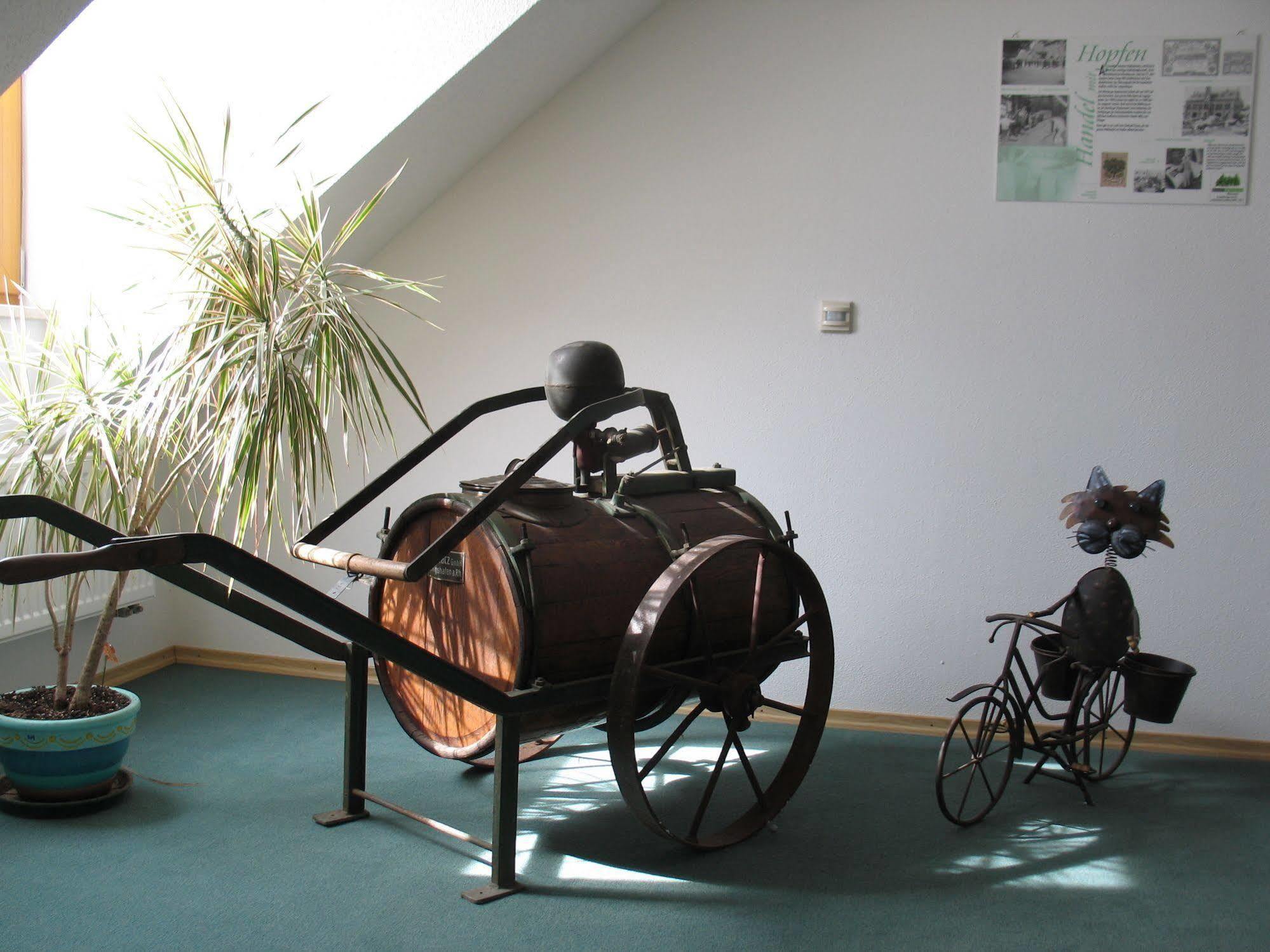 Hotel Garni Hopfengold Wolnzach Bagian luar foto