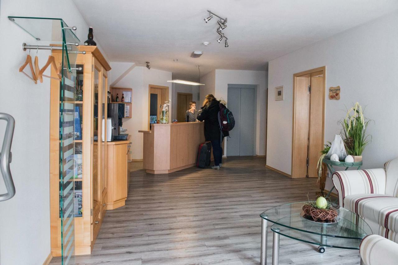 Hotel Garni Hopfengold Wolnzach Bagian luar foto