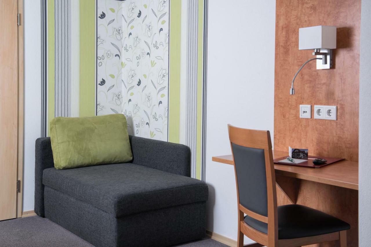 Hotel Garni Hopfengold Wolnzach Bagian luar foto